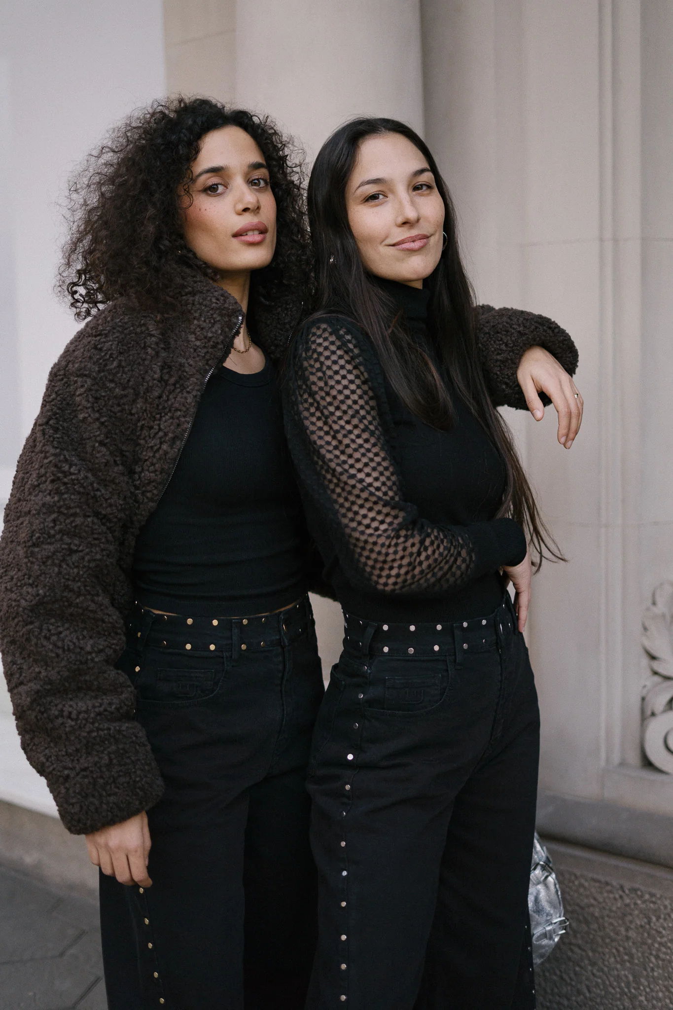 BAGGY TACHAS DORADAS - BLACK - Image 3