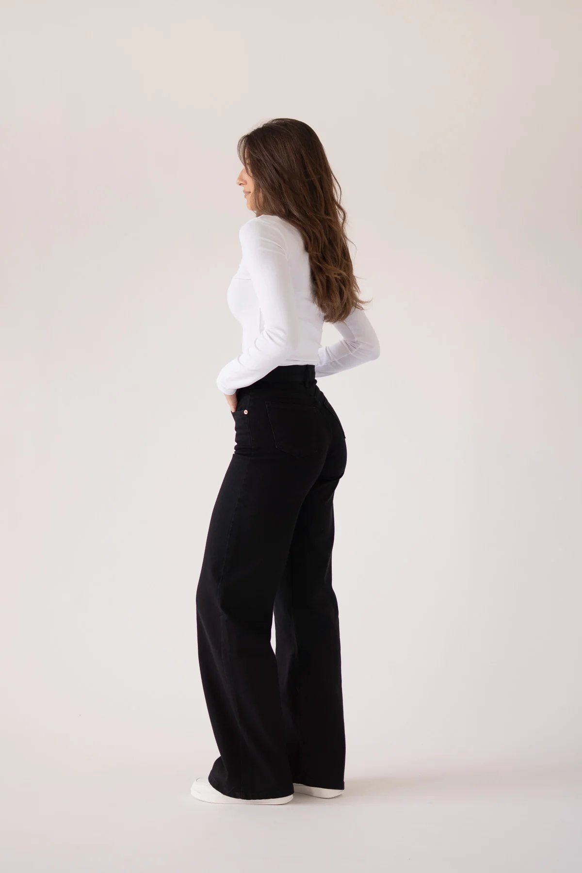 BAGGY TALL HIGH RISE - BLACK - Image 4