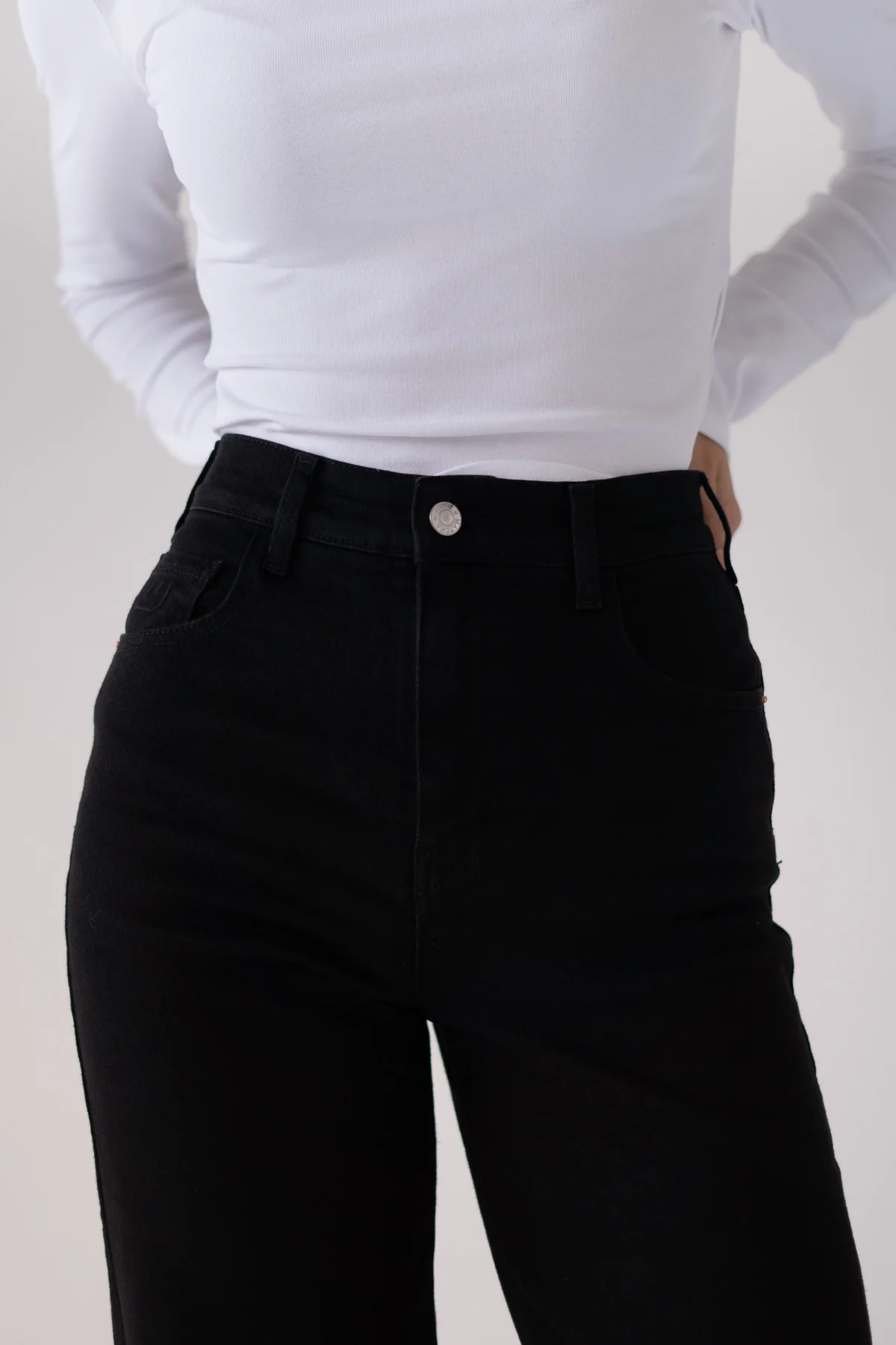 BAGGY TALL HIGH RISE - BLACK - Image 7