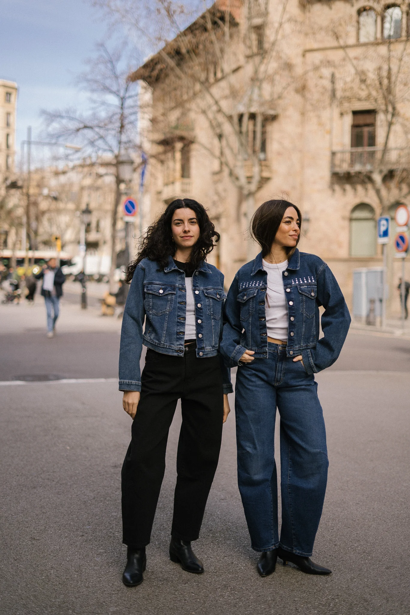 DENIM JACKET TACHAS PLATEADAS - DARK BLUE - Image 6