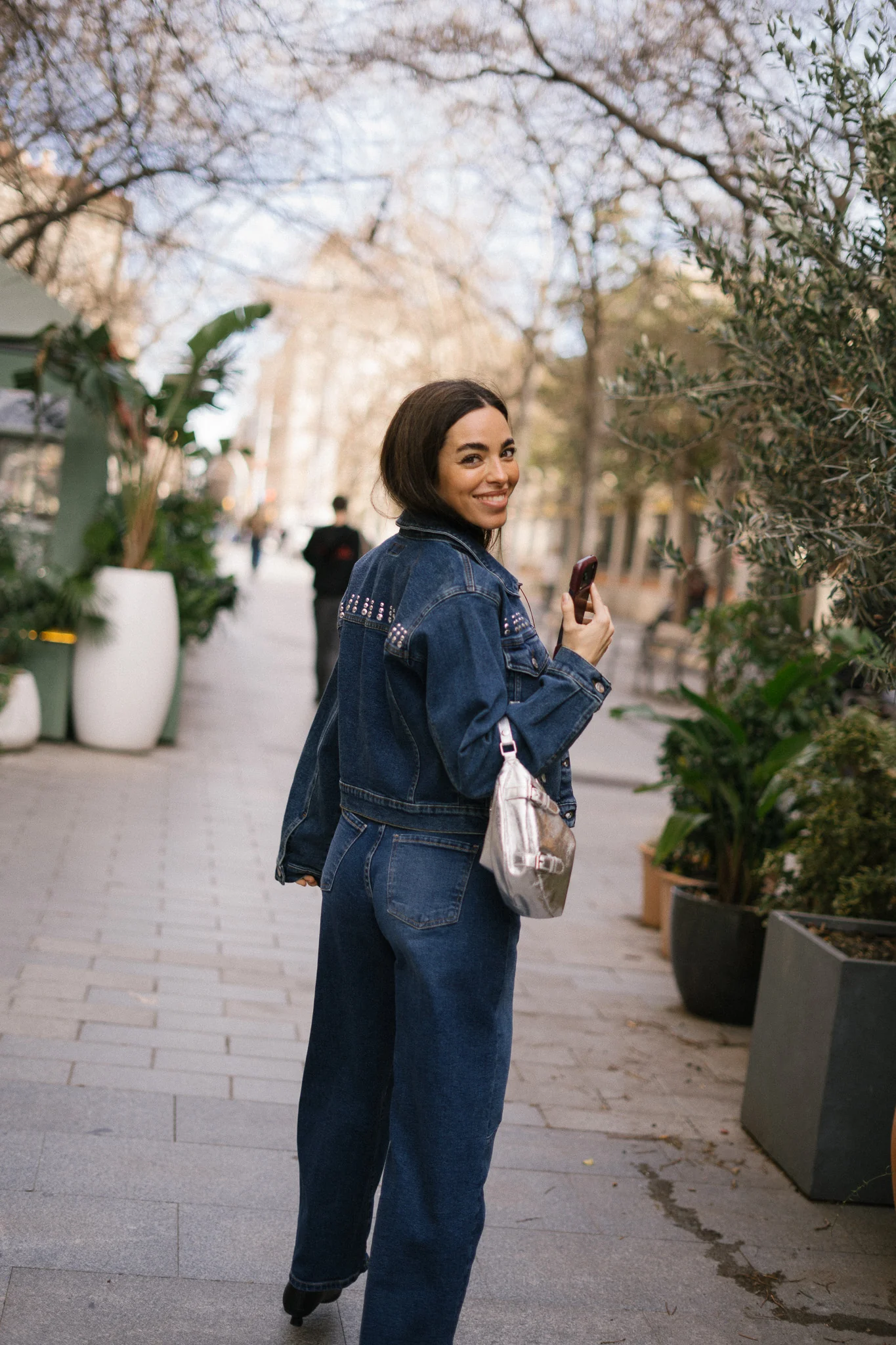 DENIM JACKET TACHAS PLATEADAS - DARK BLUE - Image 7