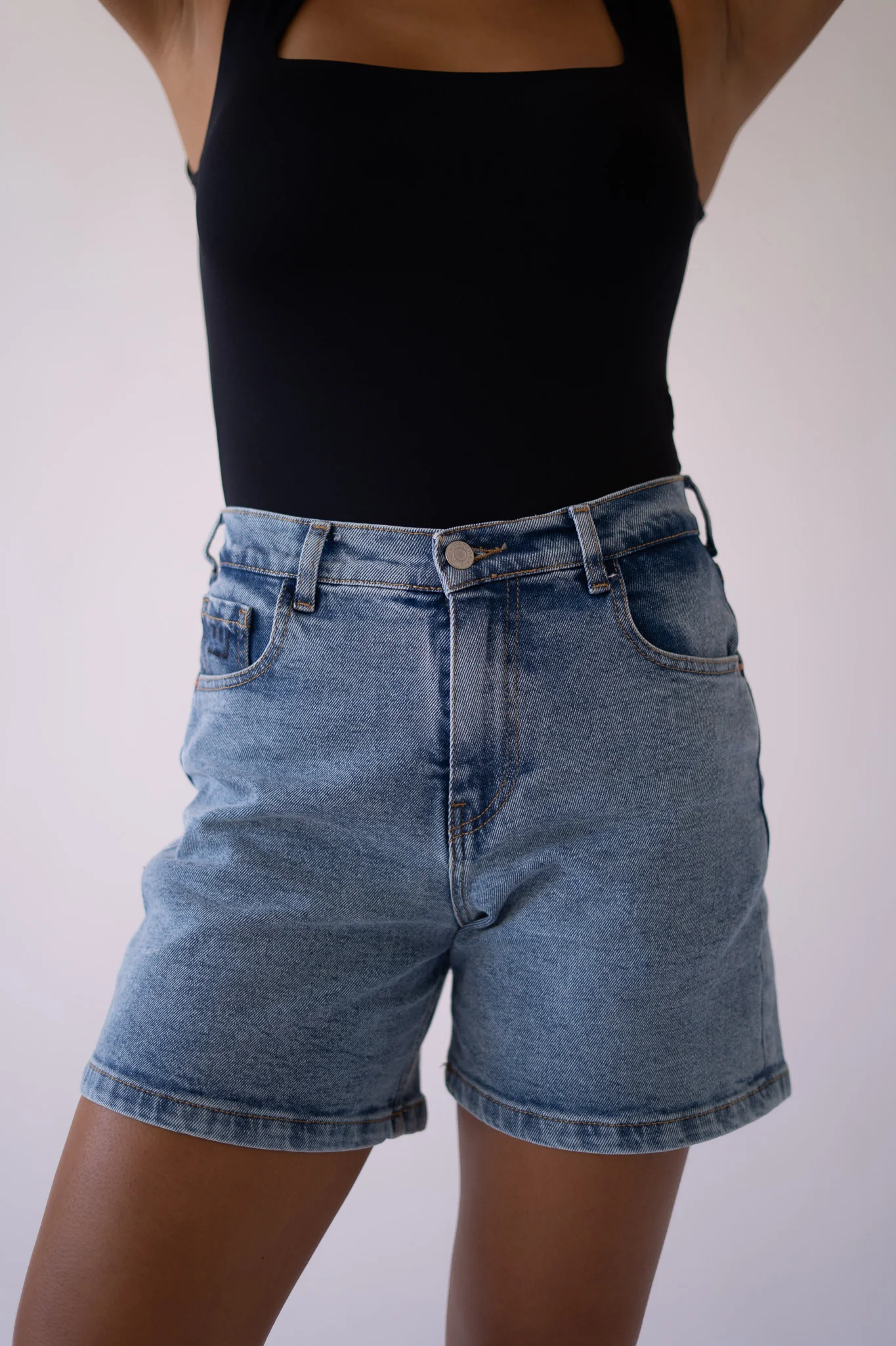 RELAXED SHORTS - LIGHT BLUE - Image 4