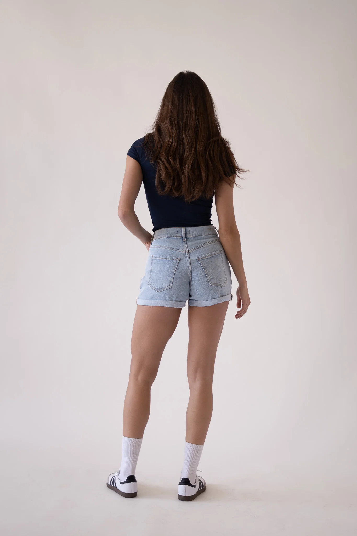 SHORTS ROLL UP - LIGHT BLUE - Image 4