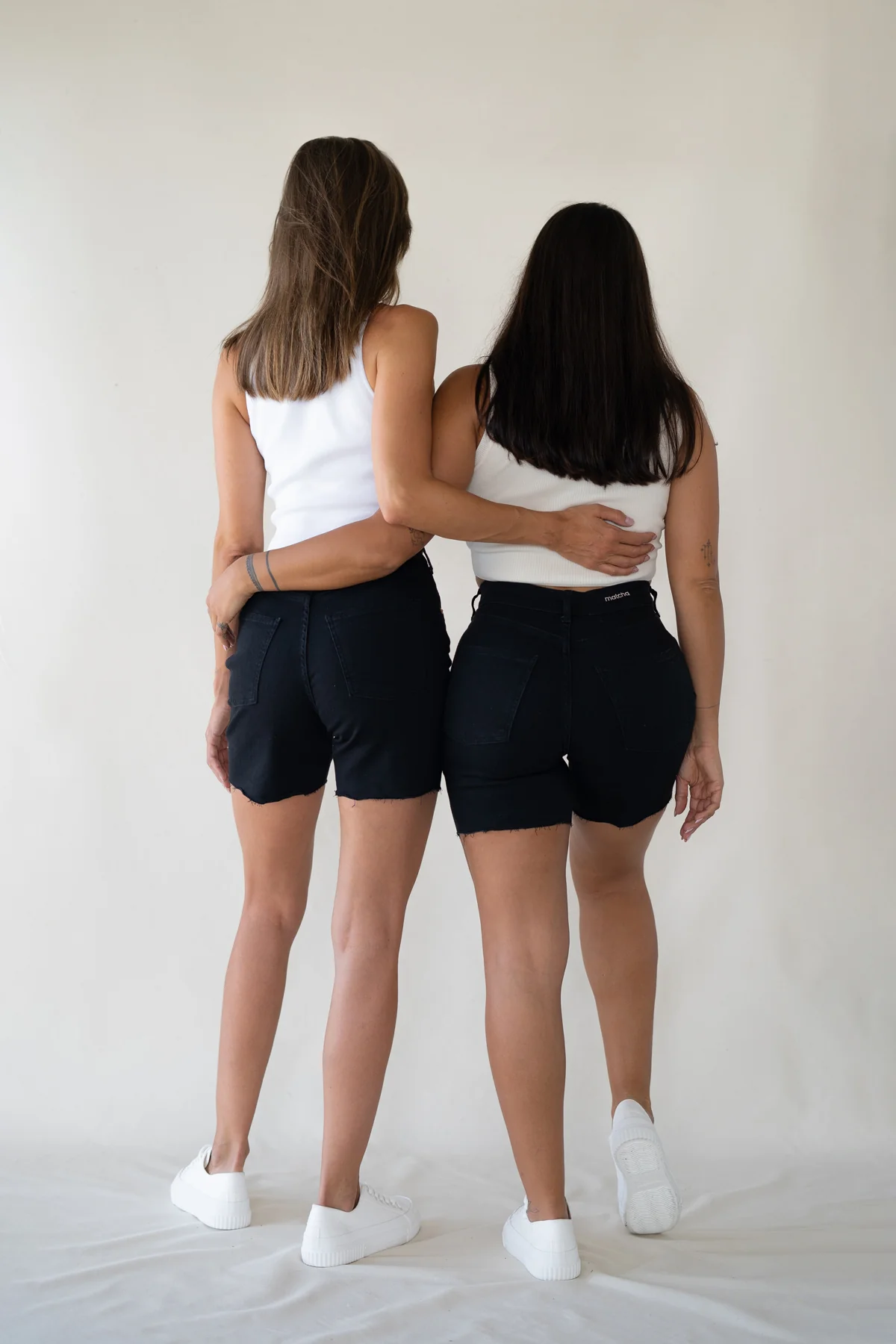 SHORTS HIGH RISE - BLACK - Image 5