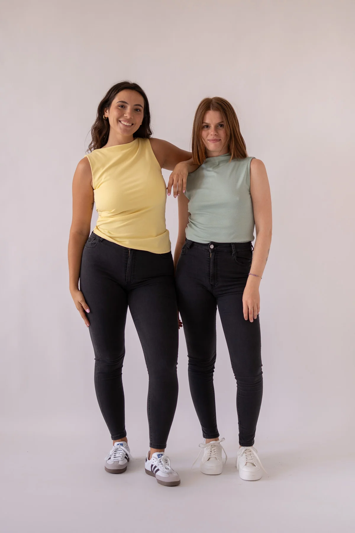 SKINNY HIGH RISE - GREY - Image 4